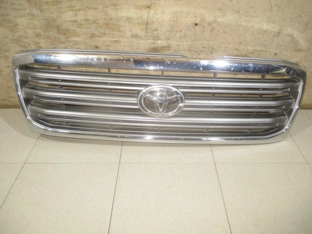 Решетка радиатора Toyota Land Cruiser 100