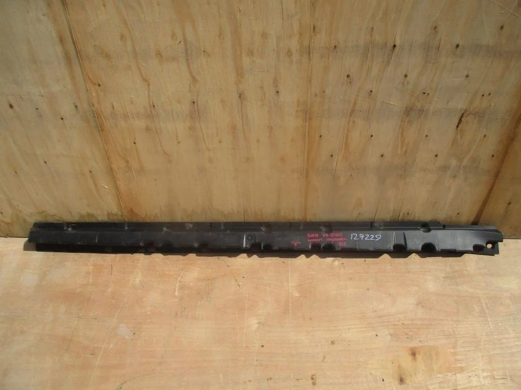 Кронштейн накладки порог BMW X5 E70