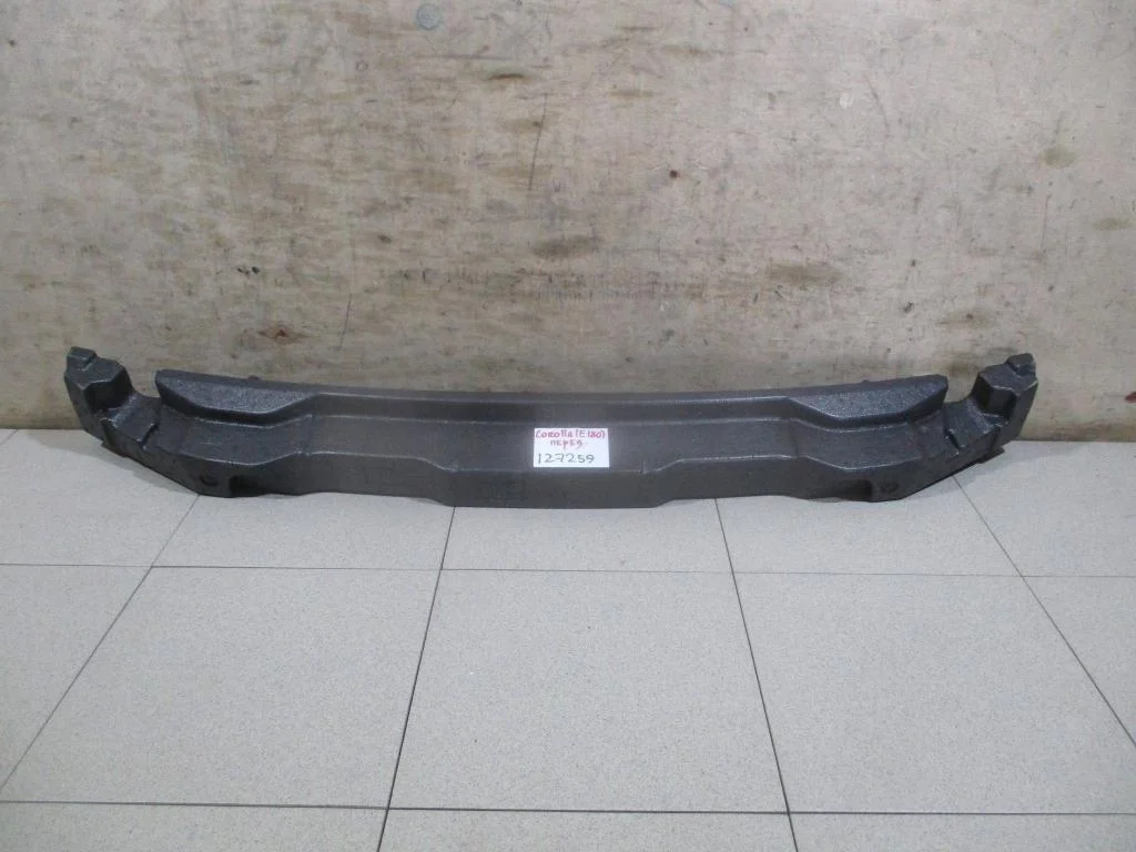 Наполнитель переднего бампера Toyota Corolla (E180)