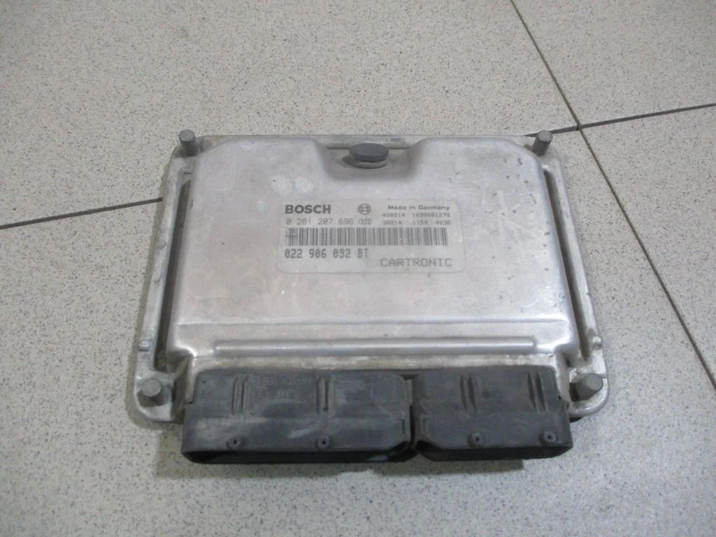 Блок управления двигателем Porsche Cayenne (955/957)