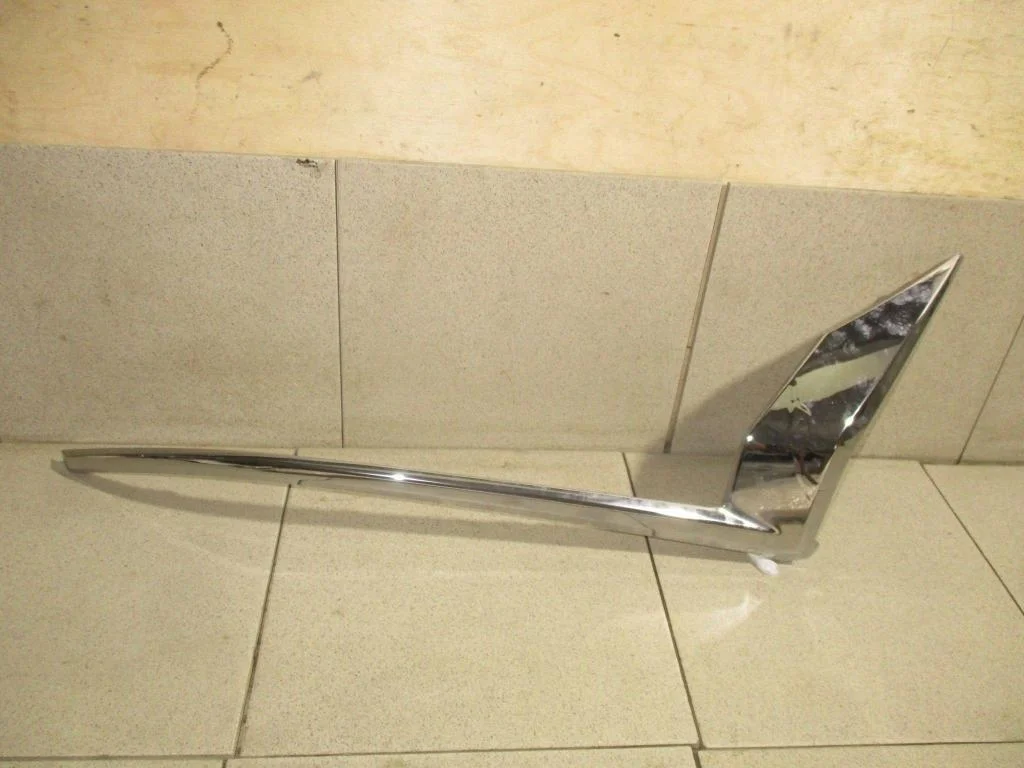 Планка над фарой левая Toyota Land Cruiser Prado J150