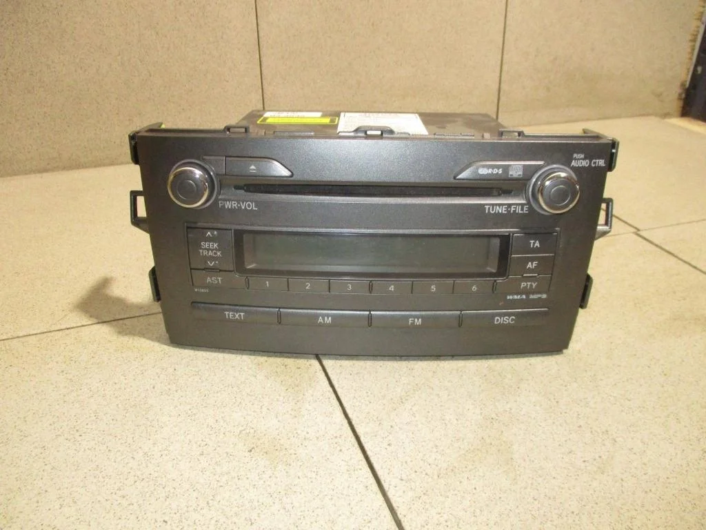 Магнитола Toyota Auris (E150)