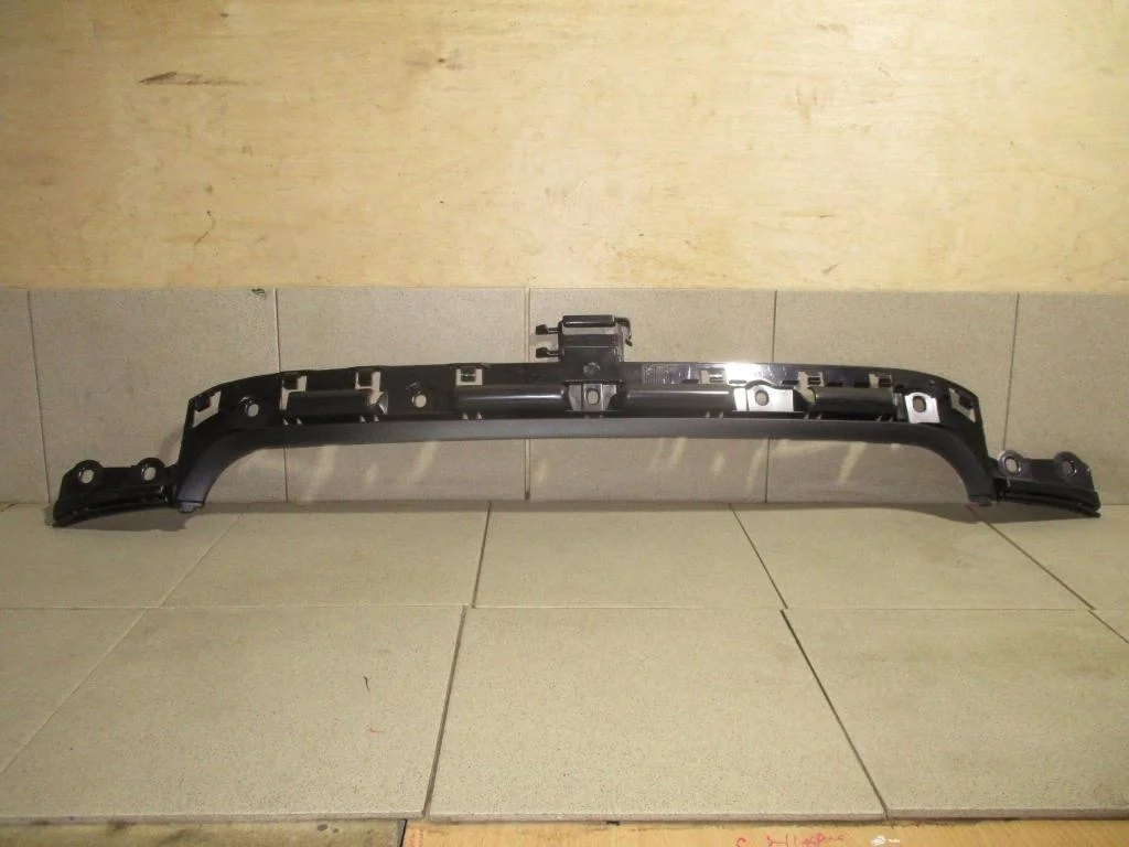 Кронштейн заднего бампера BMW 1-Series E81, E87