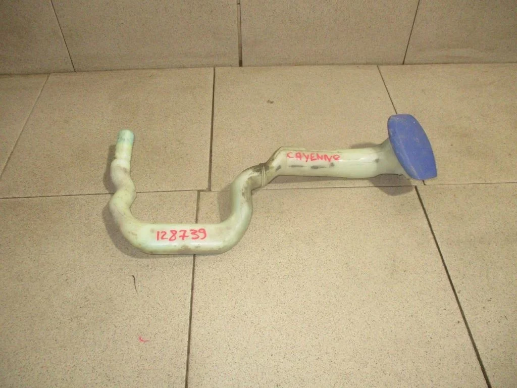 Горловина бачка омывателя Porsche Cayenne 1 955, 957