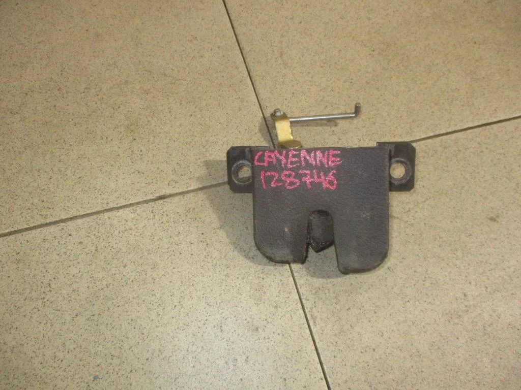 Замок багажника Porsche Cayenne 1 955, 957