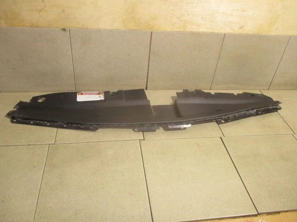 Кожух замка капота Hyundai Solaris 1