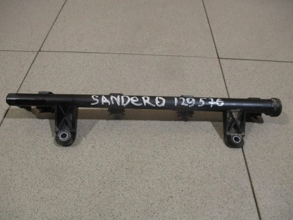 Рейка топливная Renault Sandero 1 BS