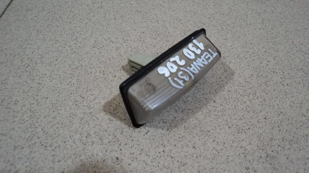 Фонарь подсветки номера Nissan Teana 2006 J31