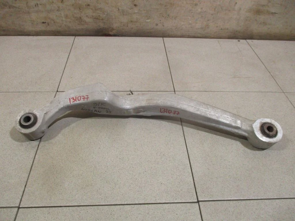 Рычаг задний поперечный правый Nissan X-Trail (T31)