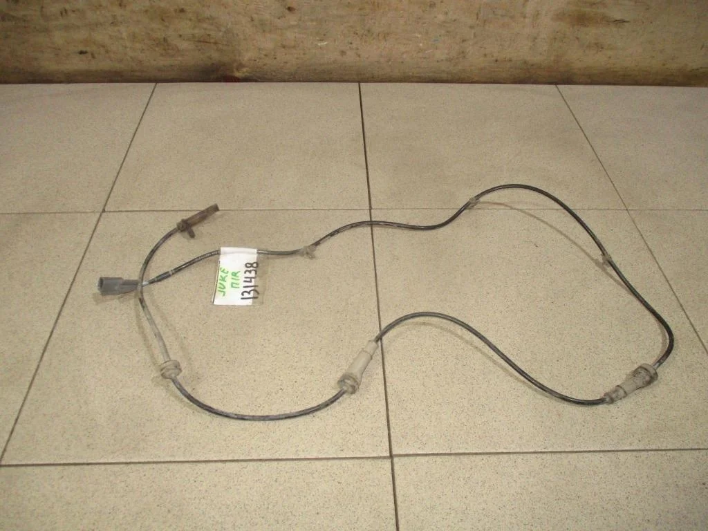 Датчик abs передний Nissan Juke F15