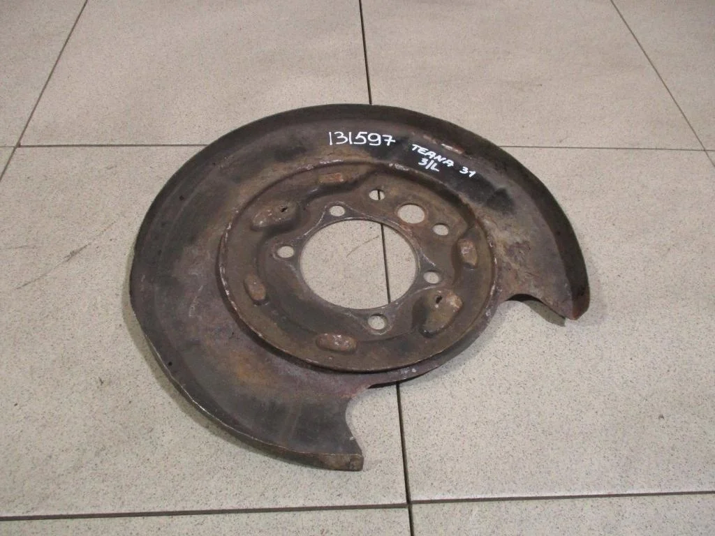 Щит опорный задний левый Nissan Teana 2006 J31