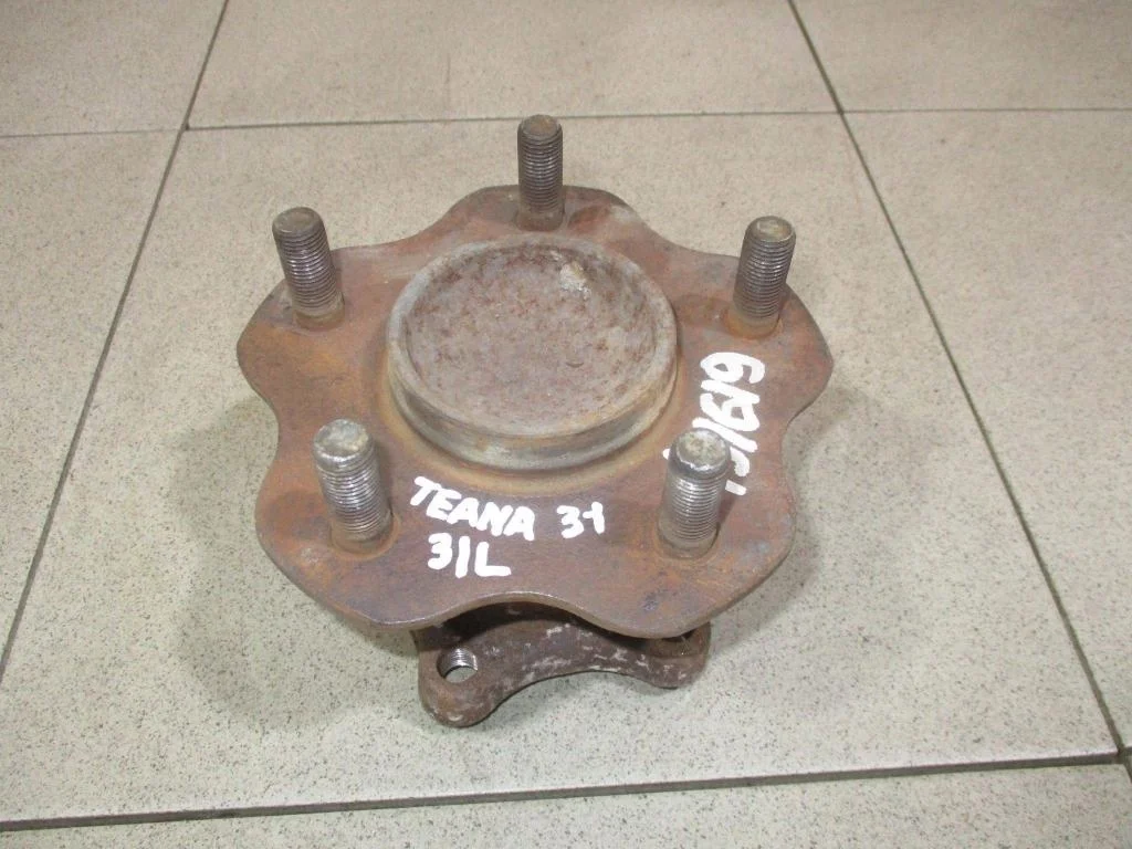 Ступица задняя Nissan Teana (J31)