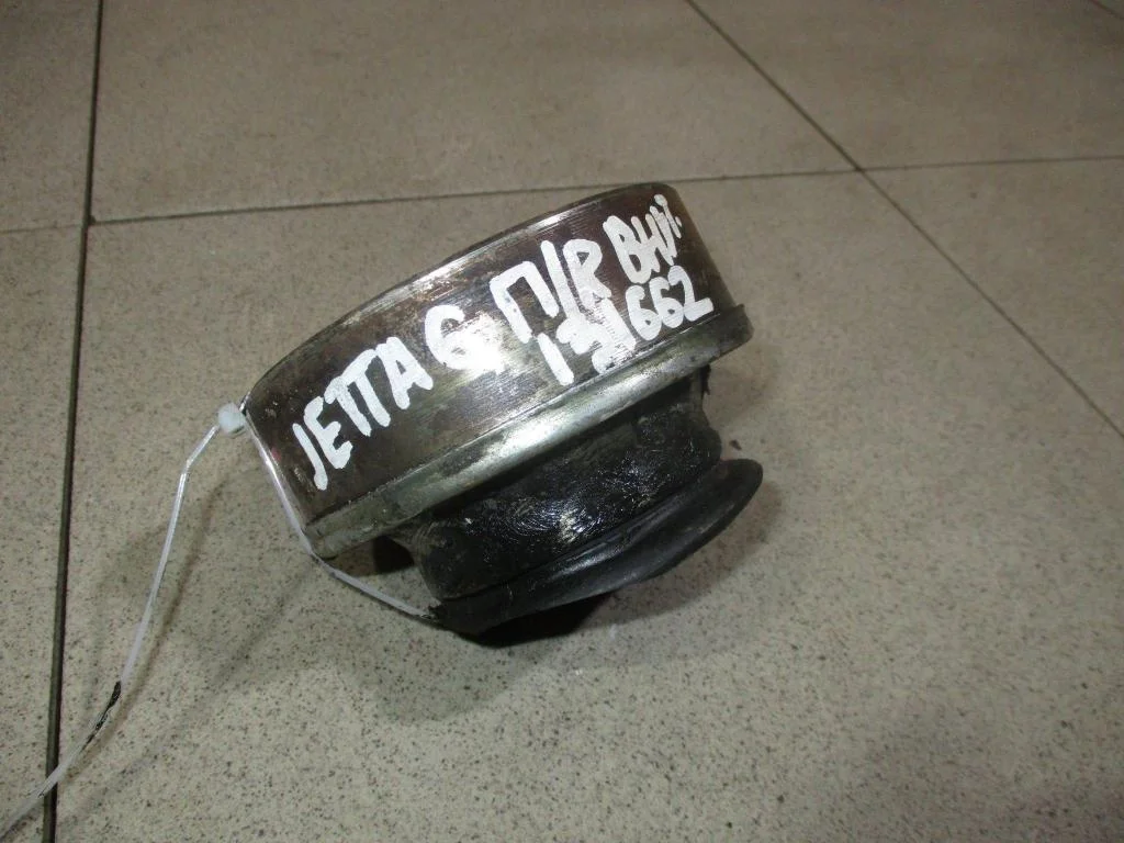 Шрус внутренний передний Volkswagen Jetta (A6)