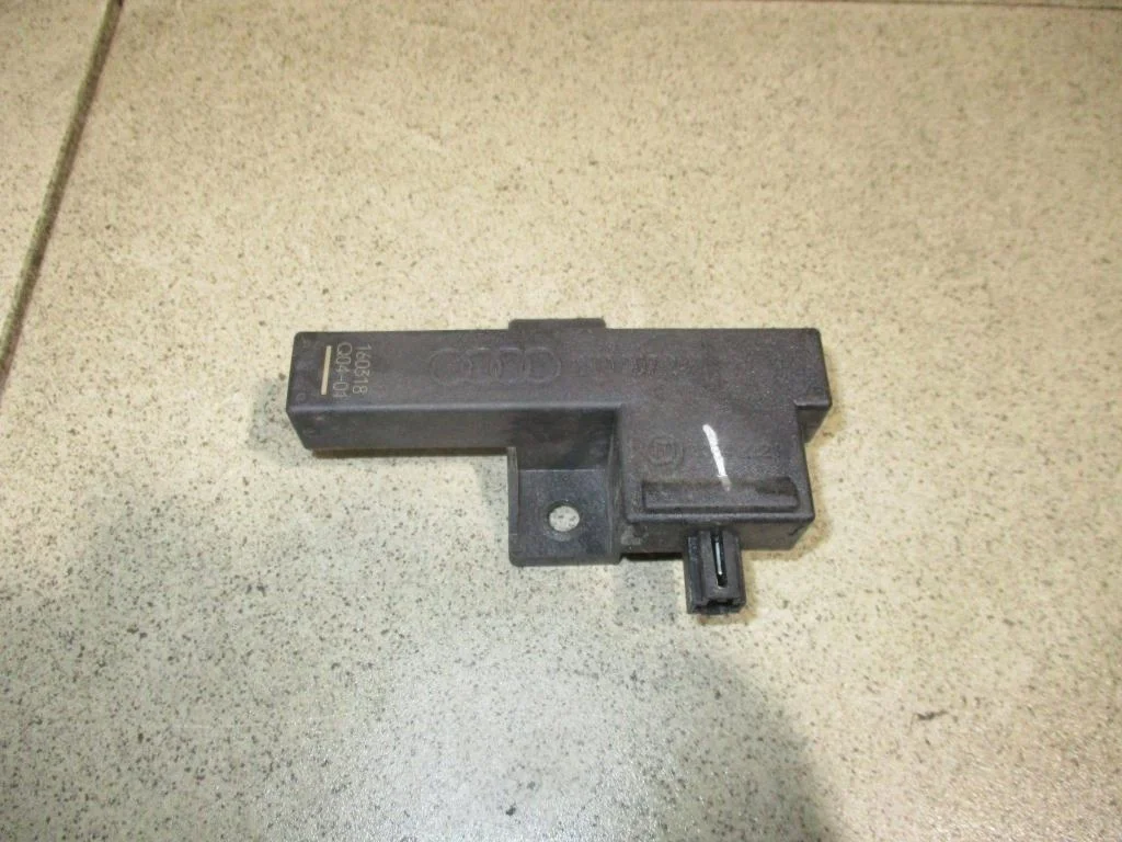 Антенна Volkswagen Touareg 2 FL, NF