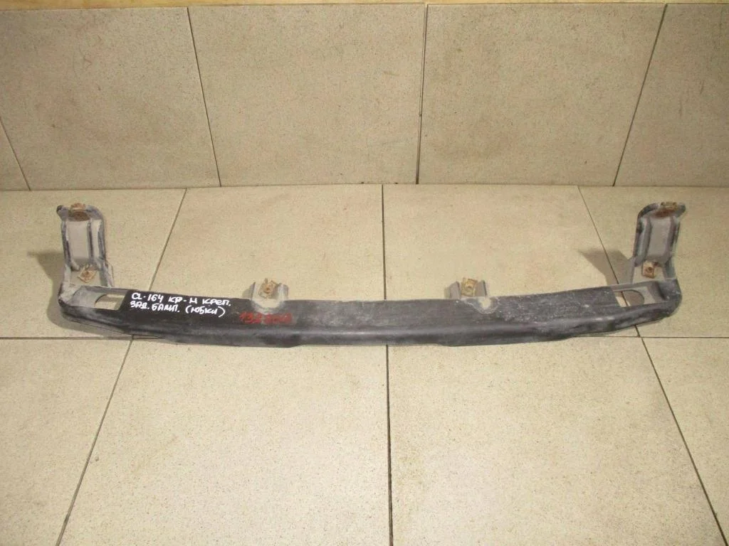 Кронштейн заднего бампера Mercedes-Benz GL-Class 2011 (X164)