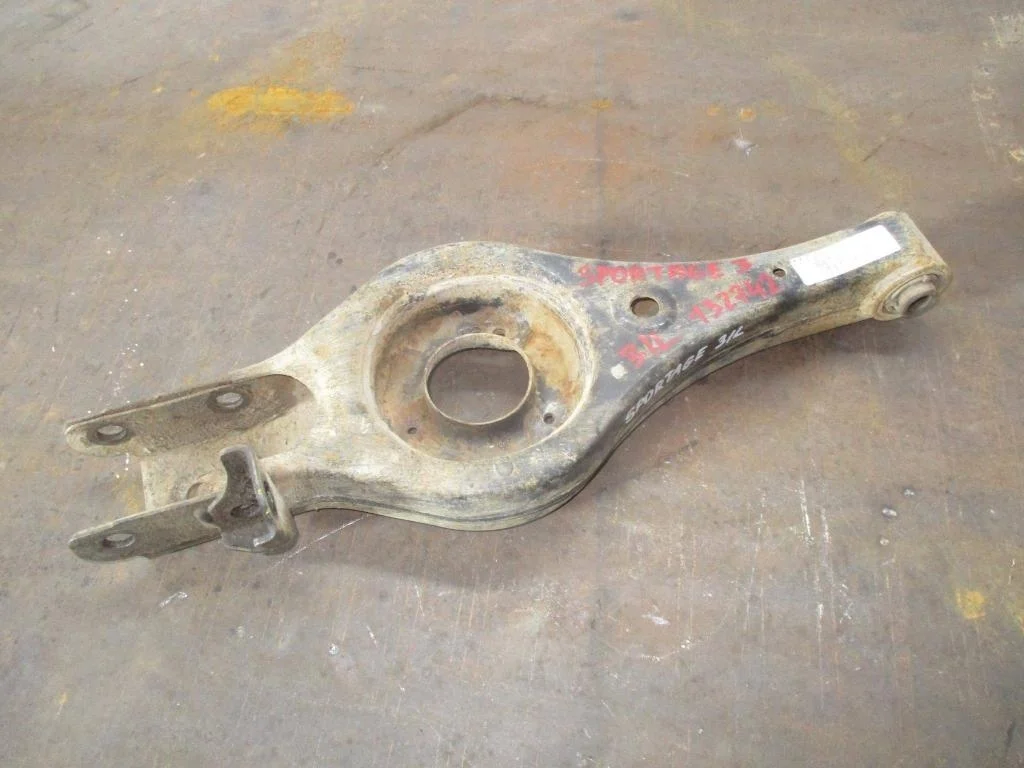 Рычаг задний поперечный левый Kia Sportage 3 2014 SL