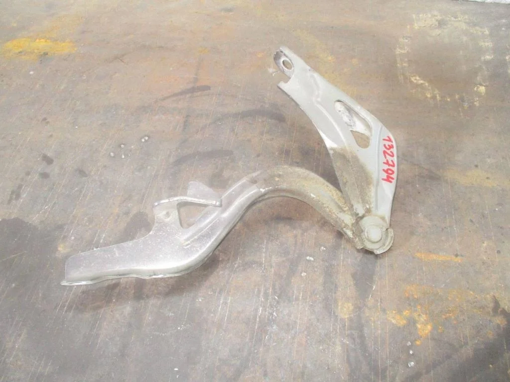 Петля капота правая Kia Sportage 3 2014 SL