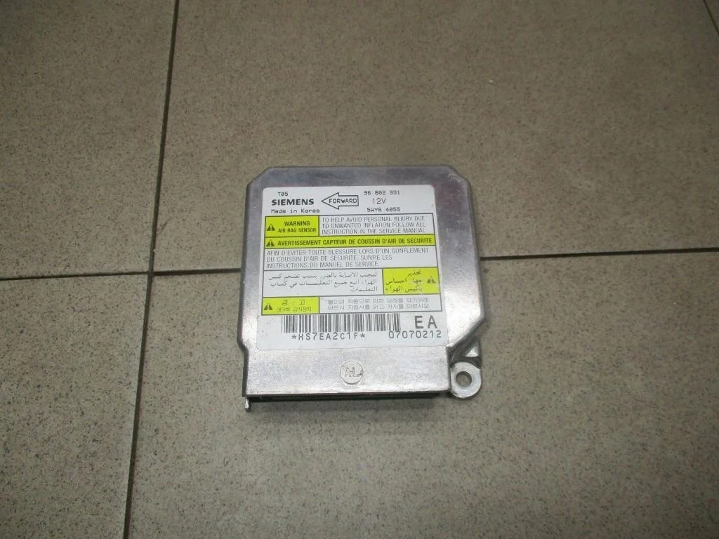 Блок управления air bag Chevrolet Lanos T100