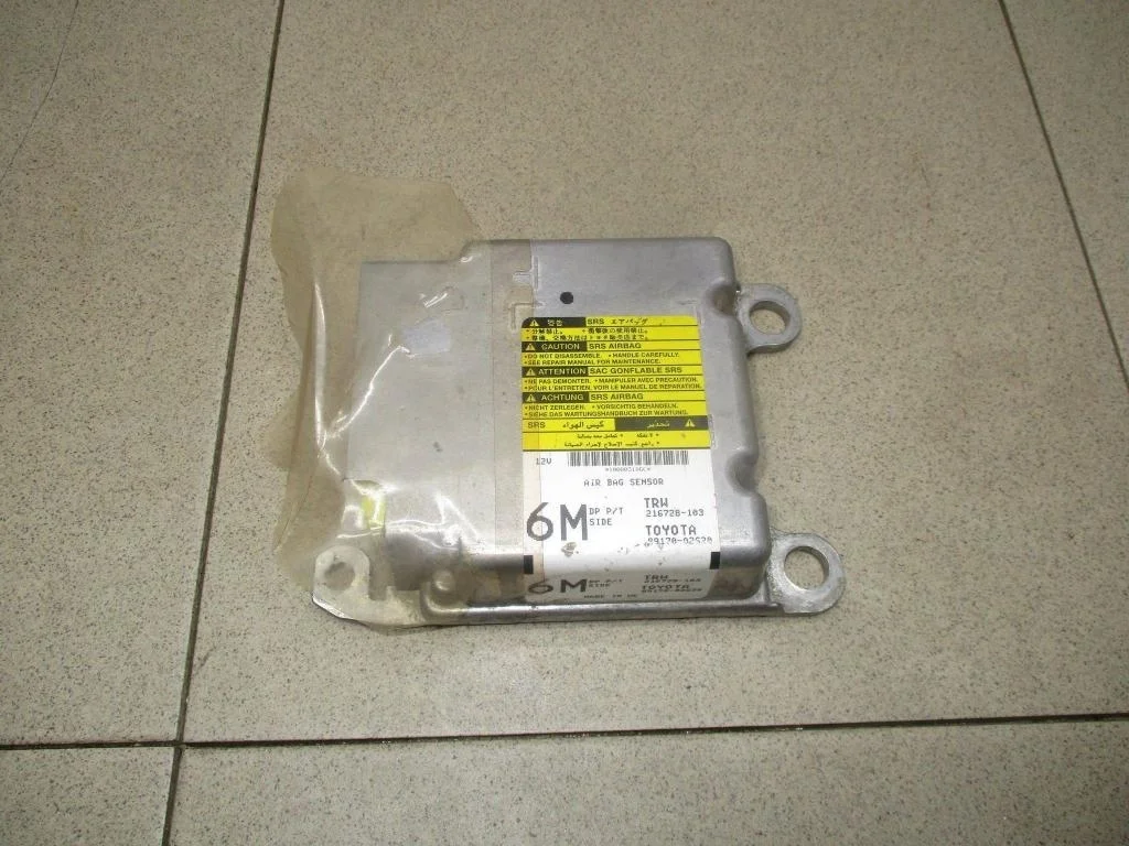 Блок управления air bag Toyota Corolla (E150)