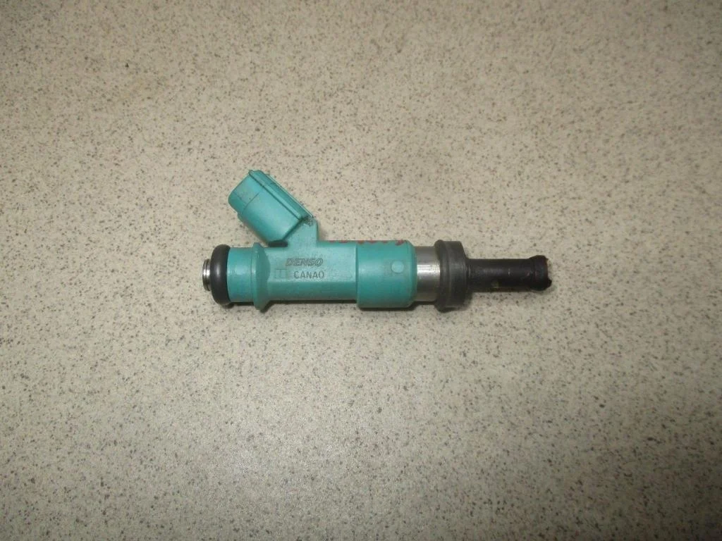 Форсунка инжекторная электрическая Lexus RX350 XU30