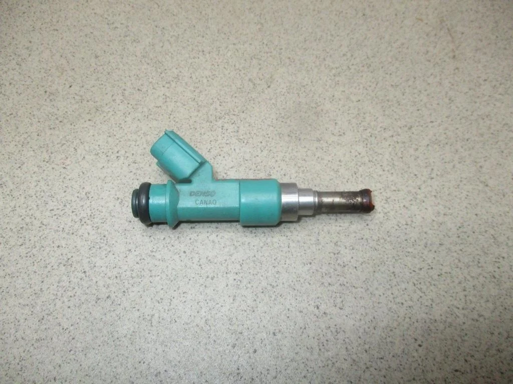 Форсунка инжекторная электрическая Lexus RX350 XU30