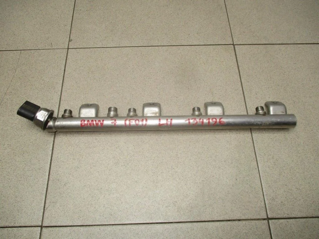 Рейка топливная (рампа) BMW 7-Series F01, F02, F03, F04