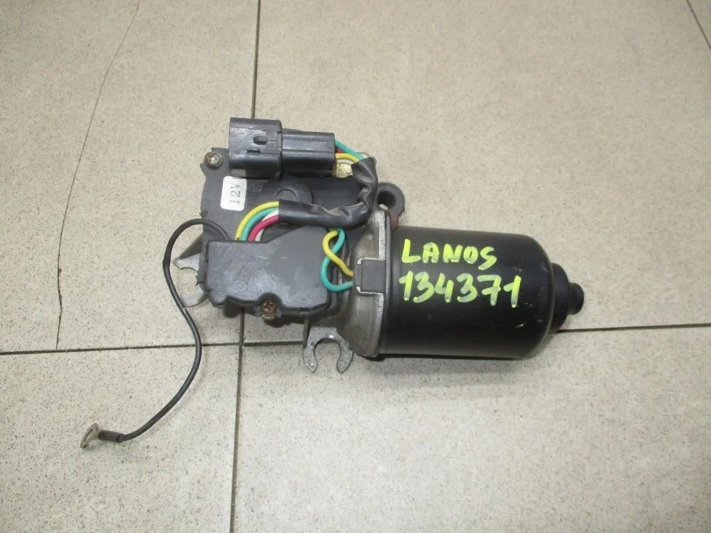 Моторчик стеклоочистителя передний Chevrolet Lanos T100
