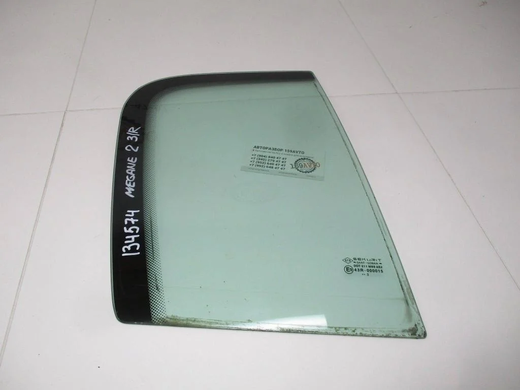 Стекло двери задней правой форточка Renault Megane 2