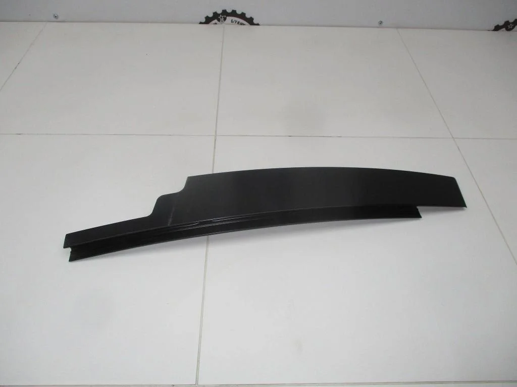 Накладка двери передней правой Chevrolet Cruze 2010 (J300)