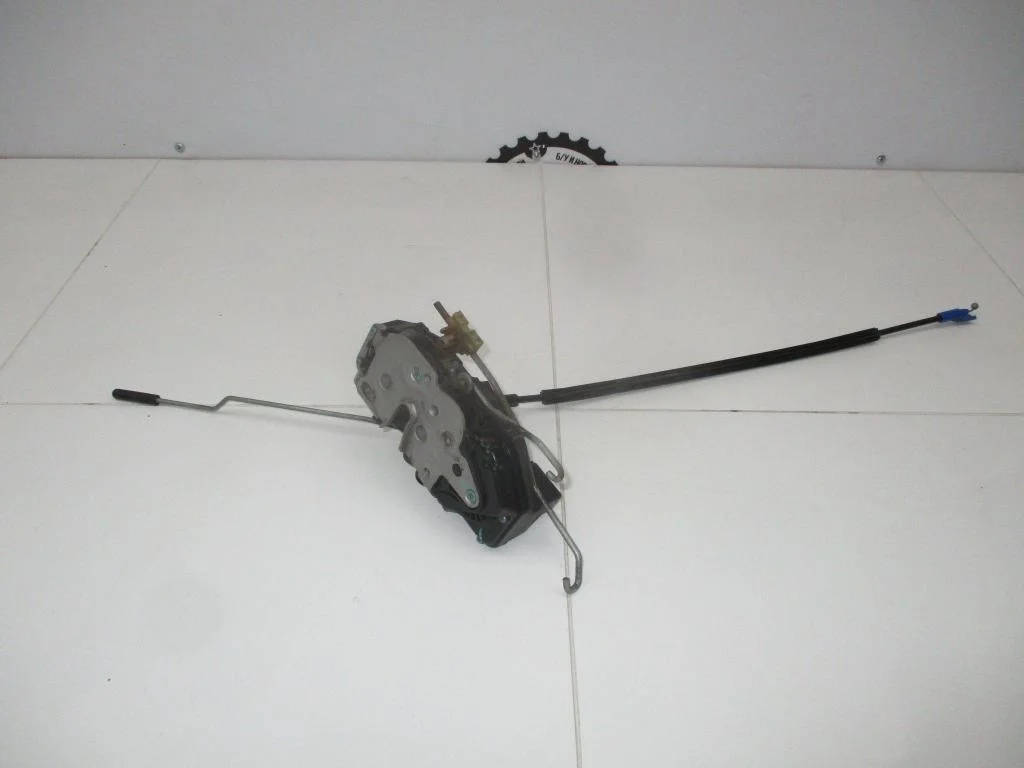 Замок двери передней левой Chevrolet Cruze 2010 J300