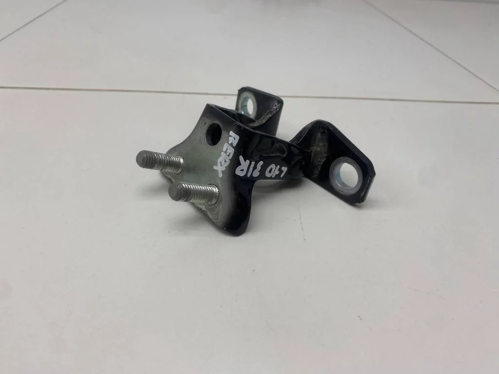 Петля двери задней правой верхняя Mitsubishi Lancer 10 2008 (CY)