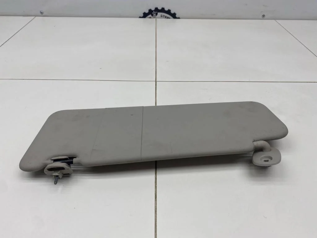 Козырек солнцезащитный левый Renault Logan Stepway 2 2020 L52