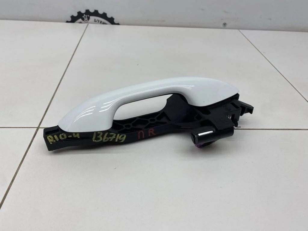 Ручка двери передней наружная правая Kia RIO 4 2018 (FB)