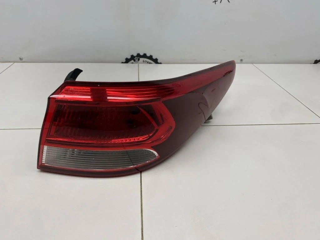 Фонарь задний наружный правый Kia RIO 4 2018 (FB)