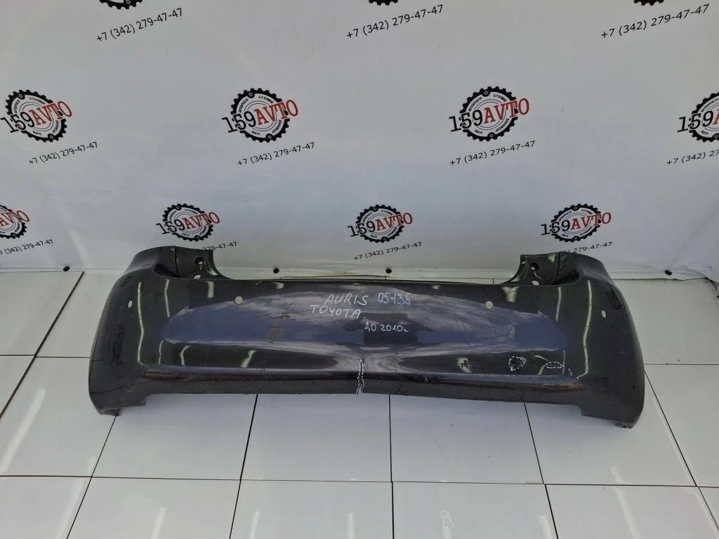 Бампер задний Toyota Auris E150
