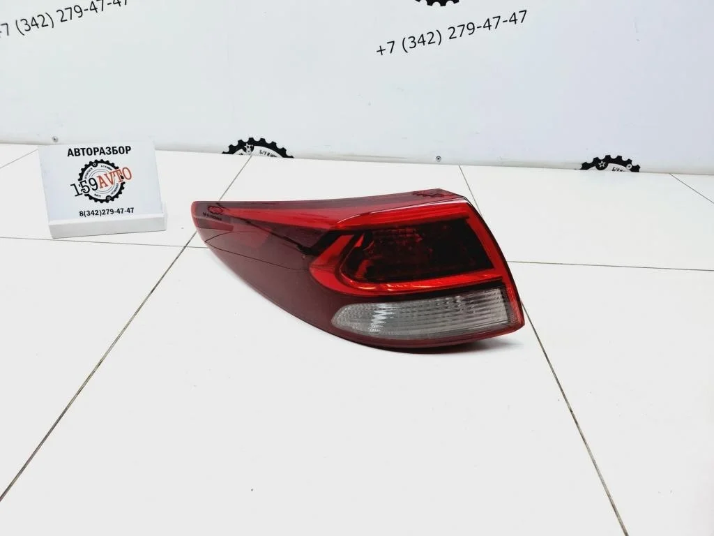 Фонарь задний наружный левый Kia RIO 4 (FB)