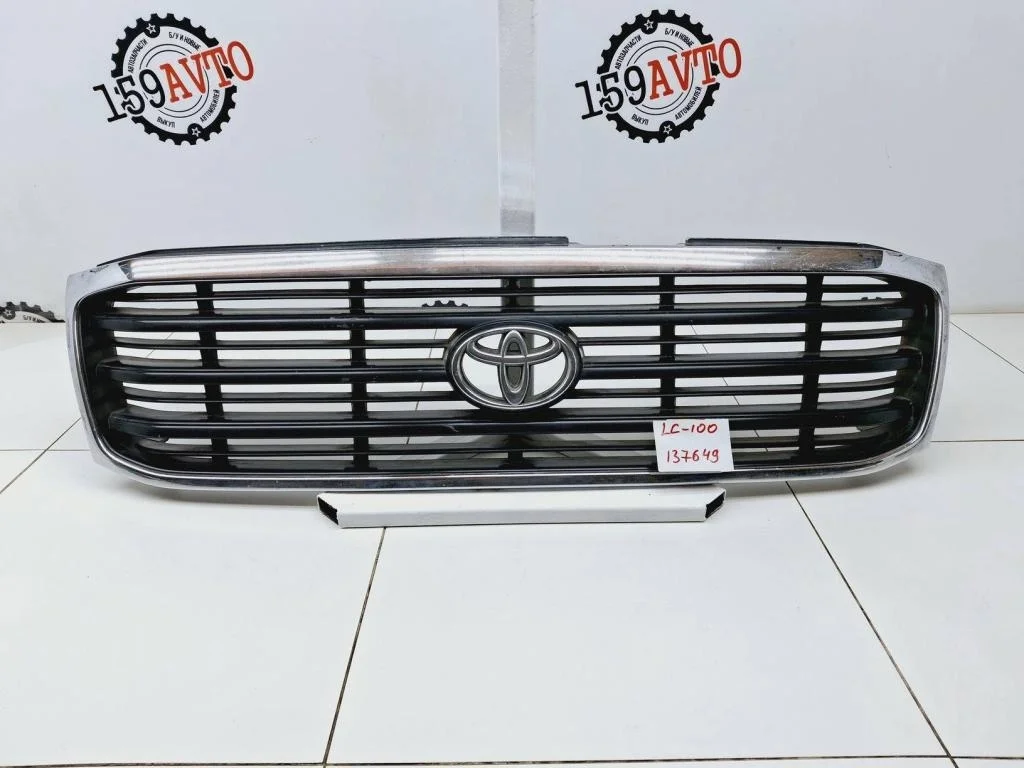 Решетка радиатора Toyota Land Cruiser 100