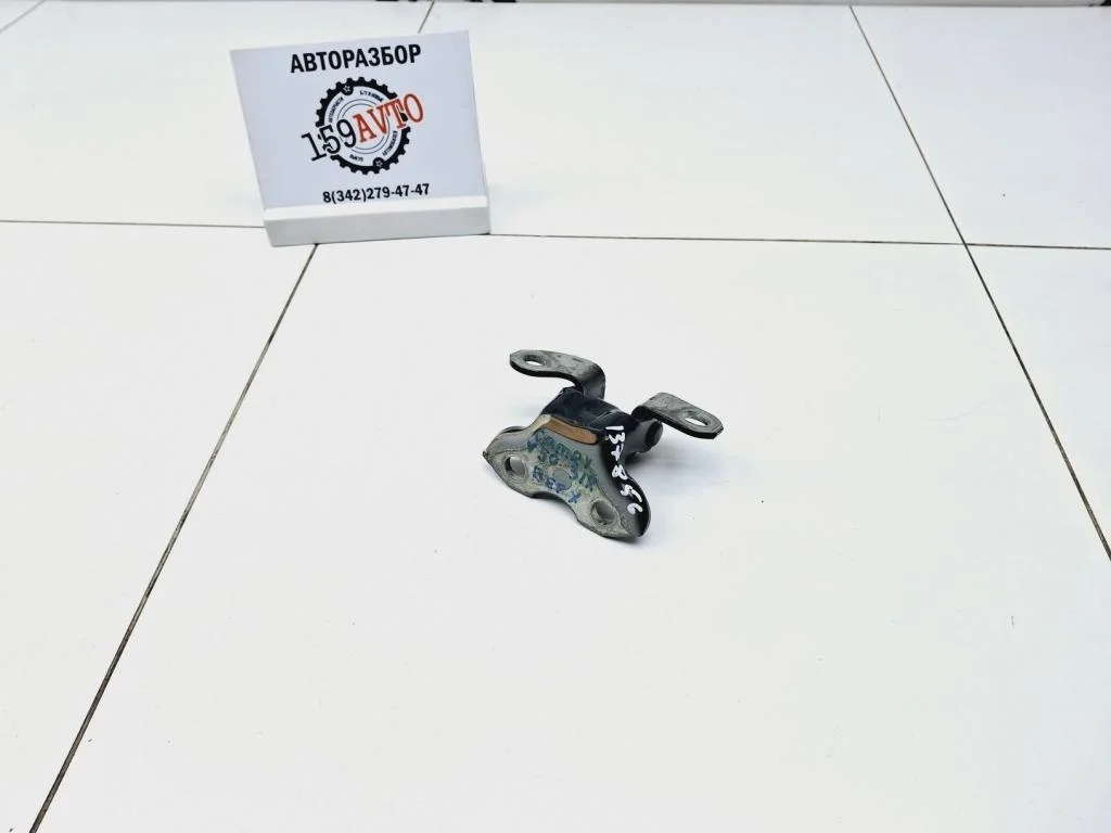 Петля двери задней правой верхняя Toyota Camry 2012 XV50