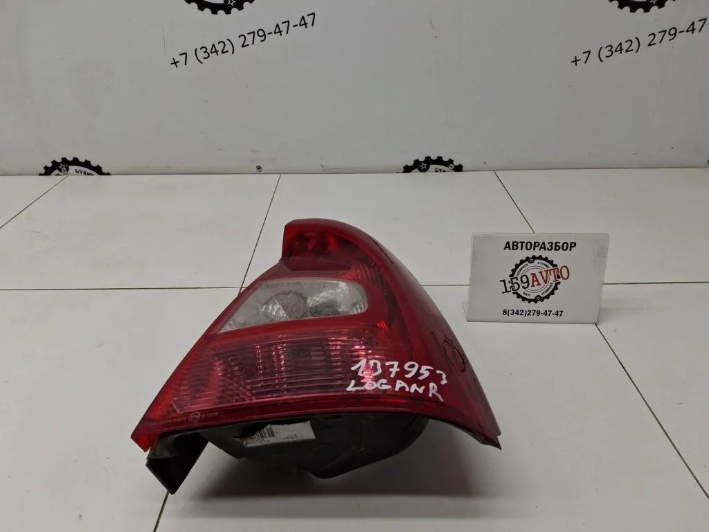 Фонарь задний правый Renault Logan 1