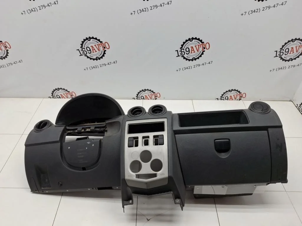 Торпедо Renault Logan 1