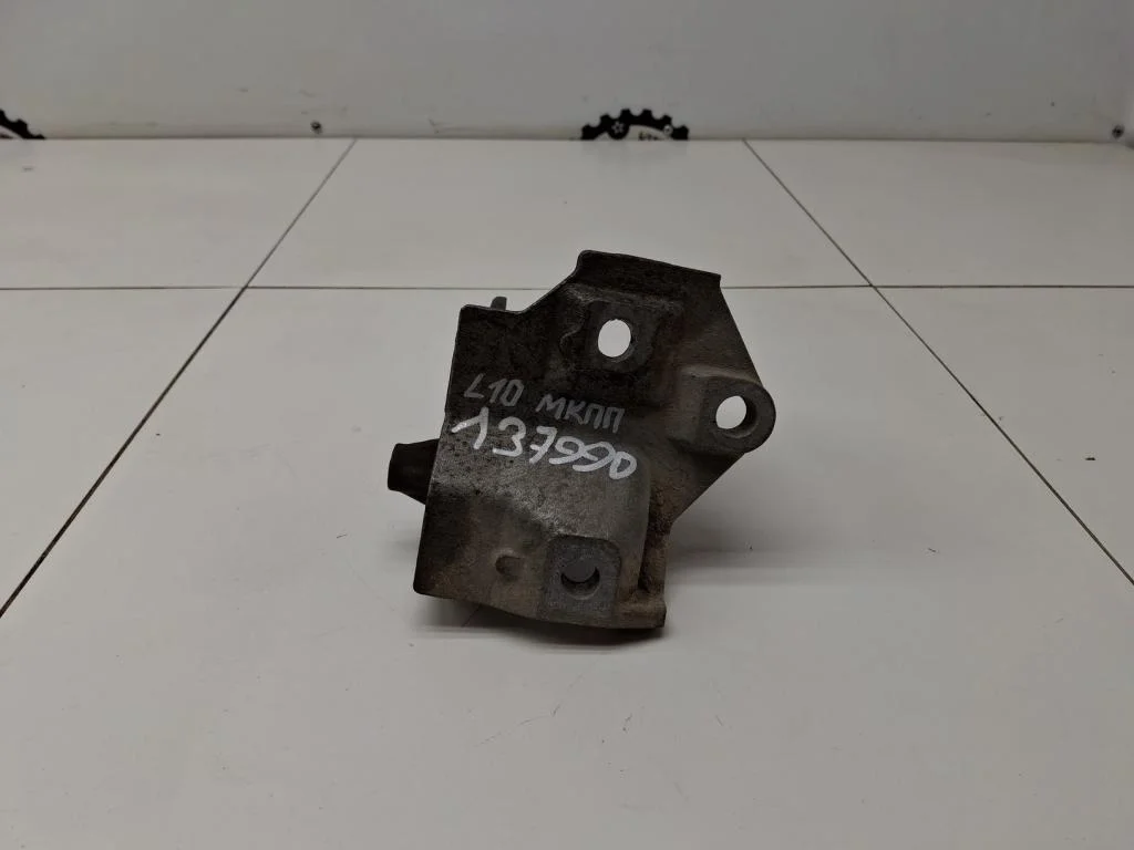 Кронштейн двигателя задний Mitsubishi Lancer 10 2008 (CY)