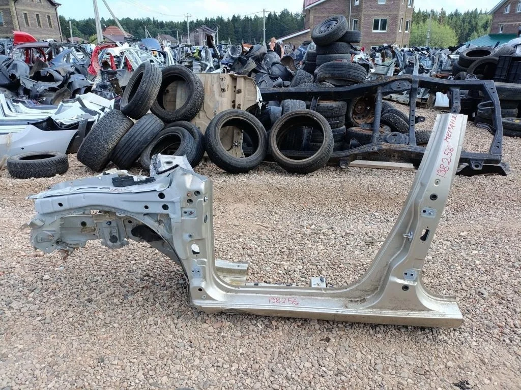 Порог со стойкой левый Renault Megane 2