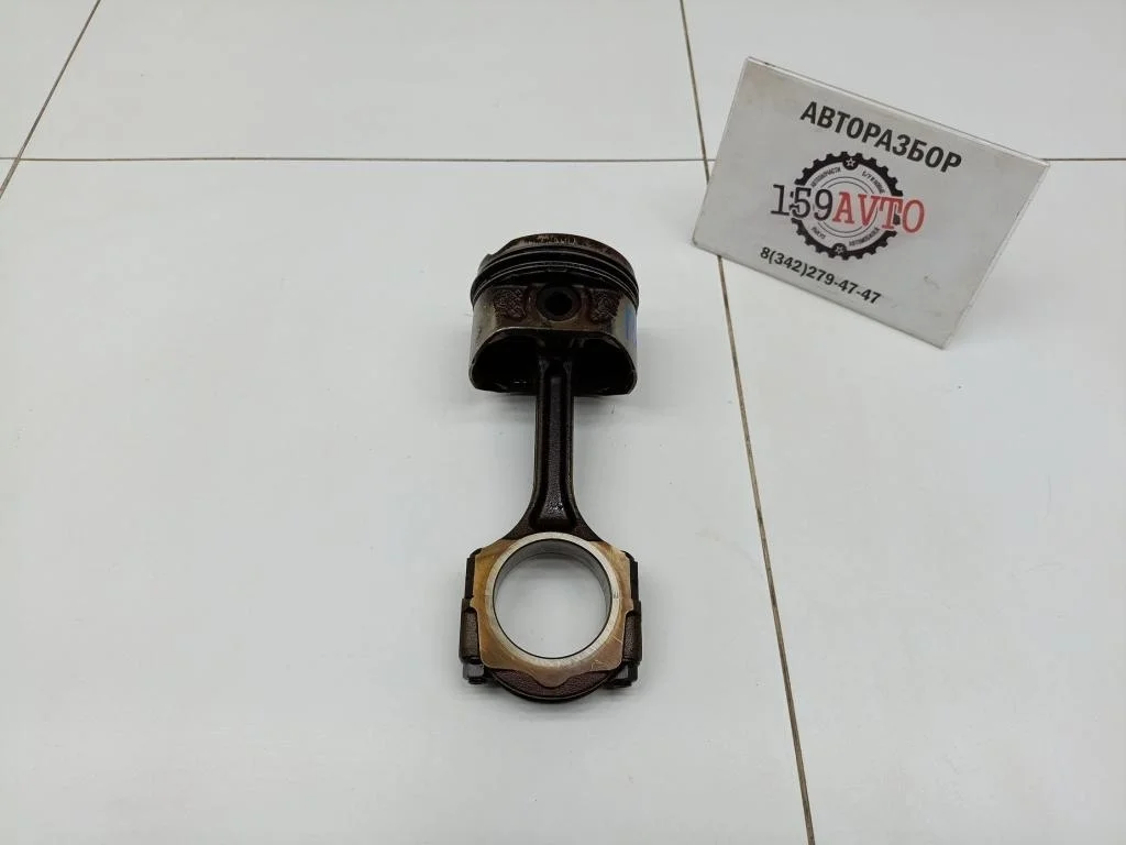 Поршень с шатуном Renault Fluence 2010