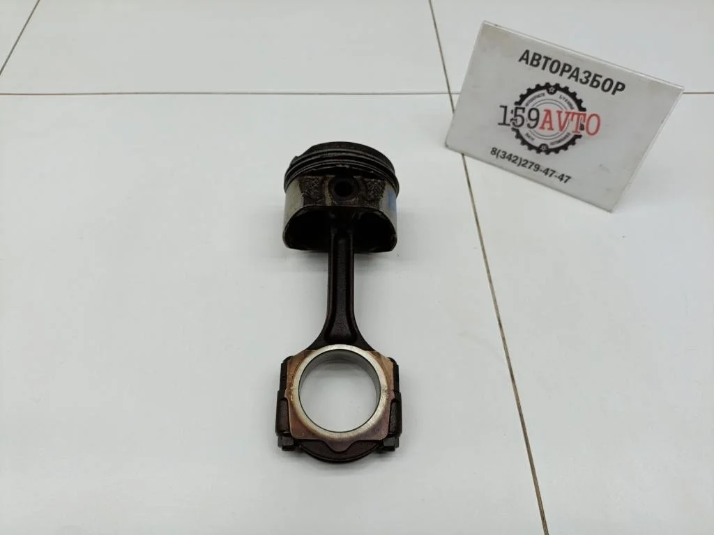 Поршень с шатуном Renault Fluence 2010