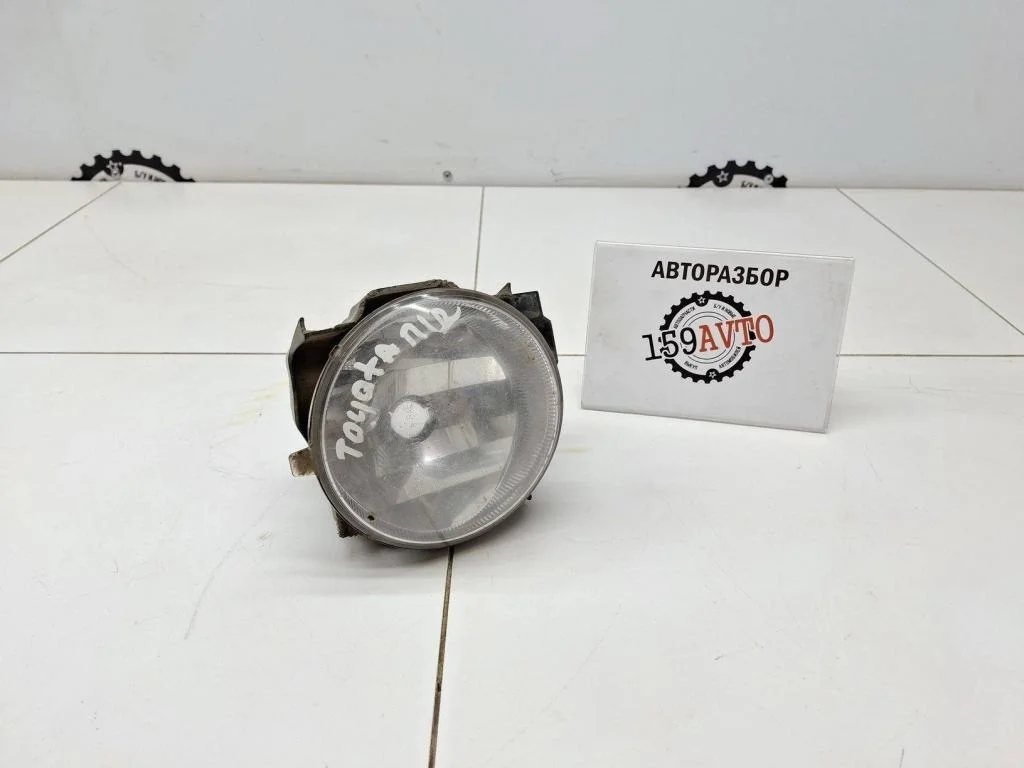 Фара противотуманная правая Toyota RAV4 (A30)