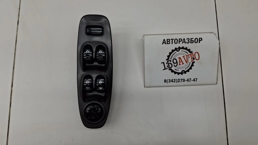 Блок управления стеклоподъемниками Hyundai Accent LC