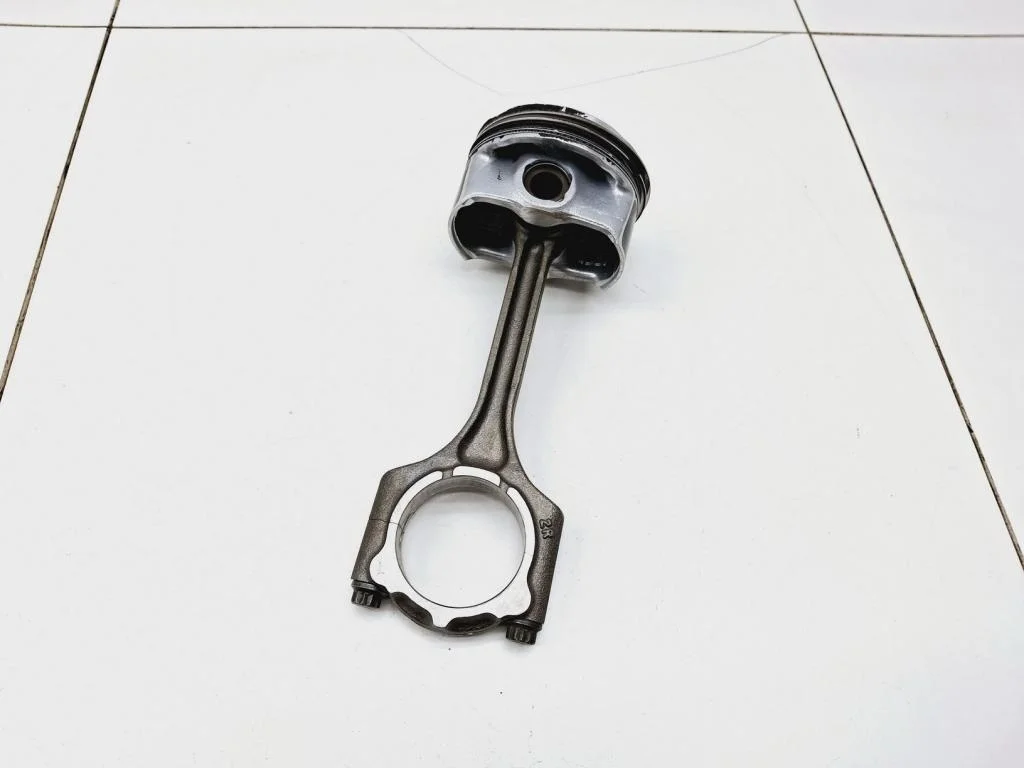 Поршень с шатуном Kia Sportage 3 (SL)