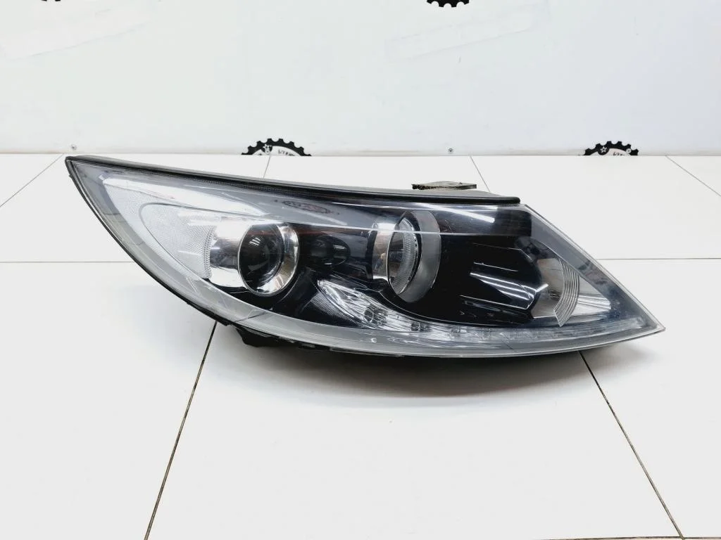 Фара правая Kia Sportage 3 2014 (SL)