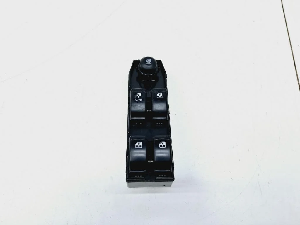 Блок управления стеклоподъемниками Chevrolet Lacetti 2012 (J200)