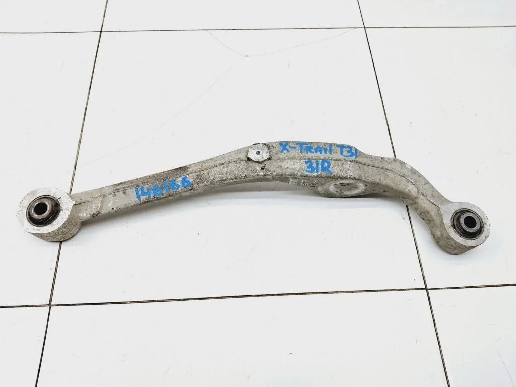 Рычаг задний поперечный правый Nissan X-Trail 2011 (T31)